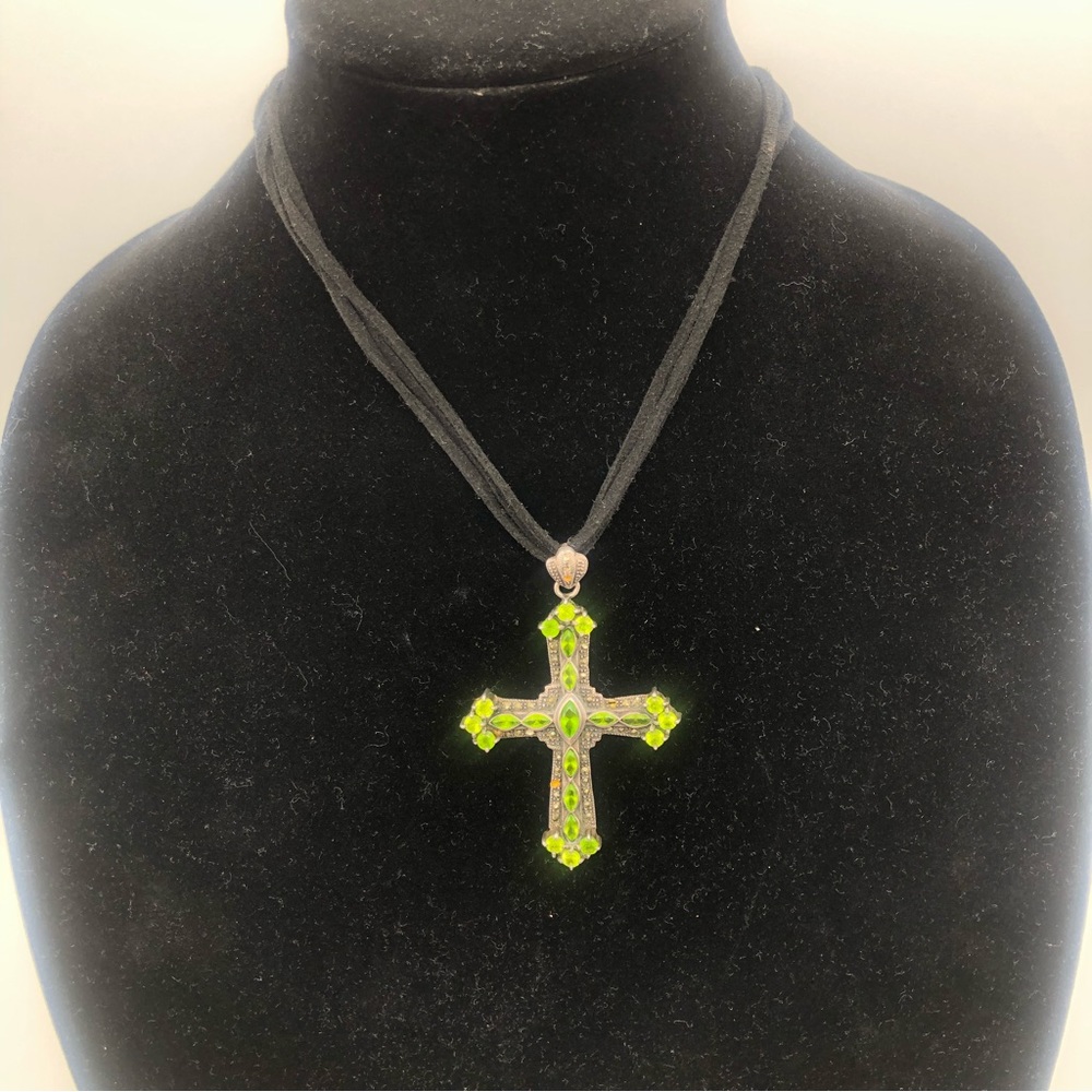 Sterling Silver Vintage Large Gothic Cross